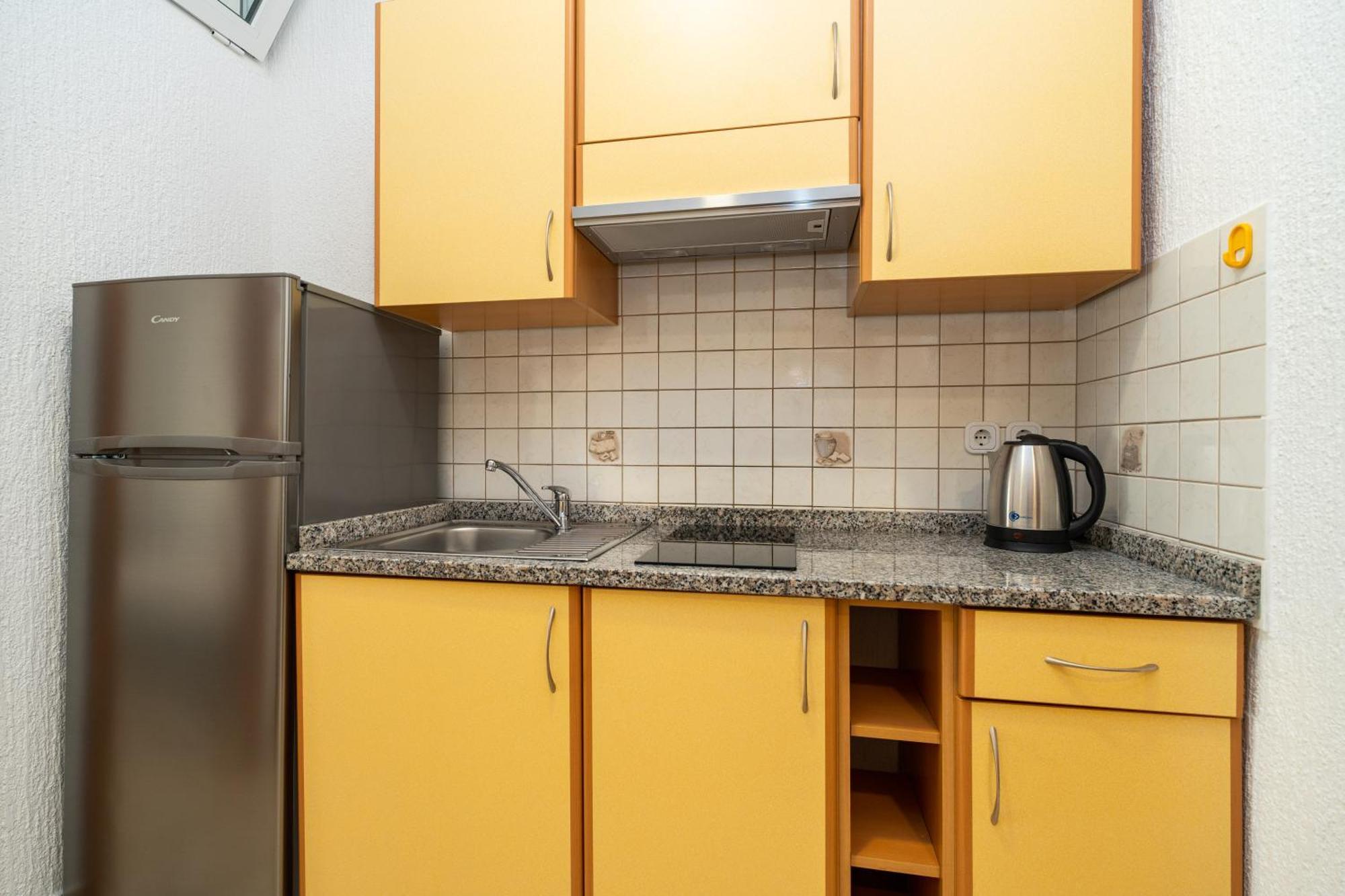 Apartments Cvetka Novalja Eksteriør bilde